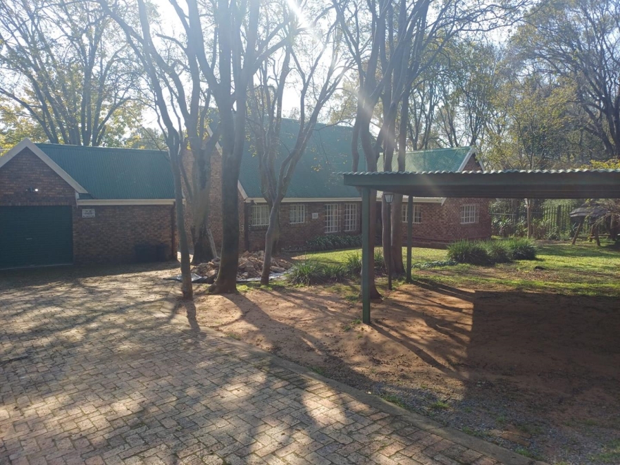 9 Bedroom Property for Sale in Willow Grange Free State
